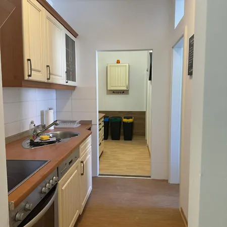 Apartmenthaus Messe * ארפורט